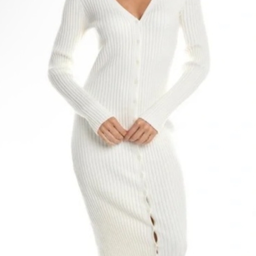 Elegant White Ribbed Knit Dress